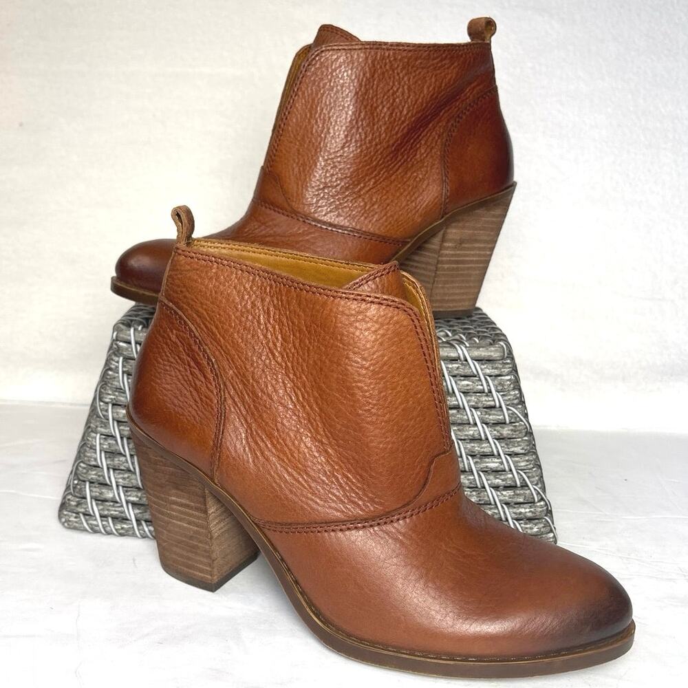 LUCKY BRAND Ehllen Brown Leather Slip On Ankle Boots Stacked Heel US Size 10 - Picture 2 of 10
